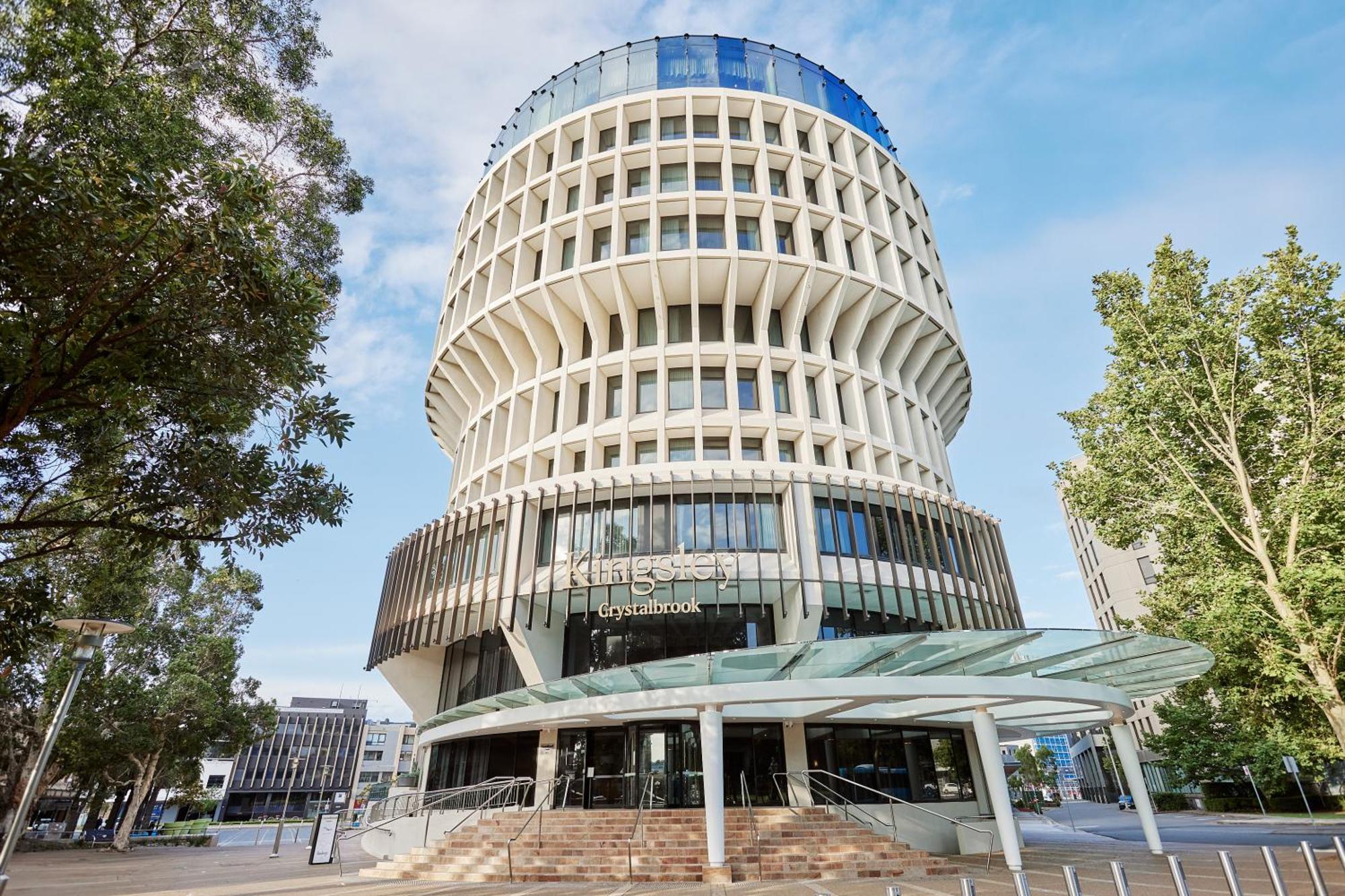 Hotel Crystalbrook Kingsley Newcastle Zewnętrze zdjęcie The Bob Hawke Building, the home of the University of Western Australia's Business School